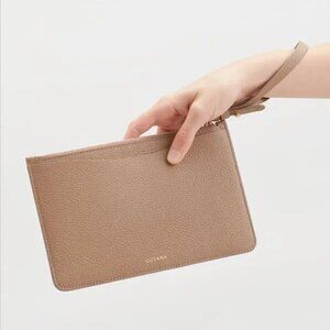 Cuyana Slim Wristlet Wallet Cappuccino